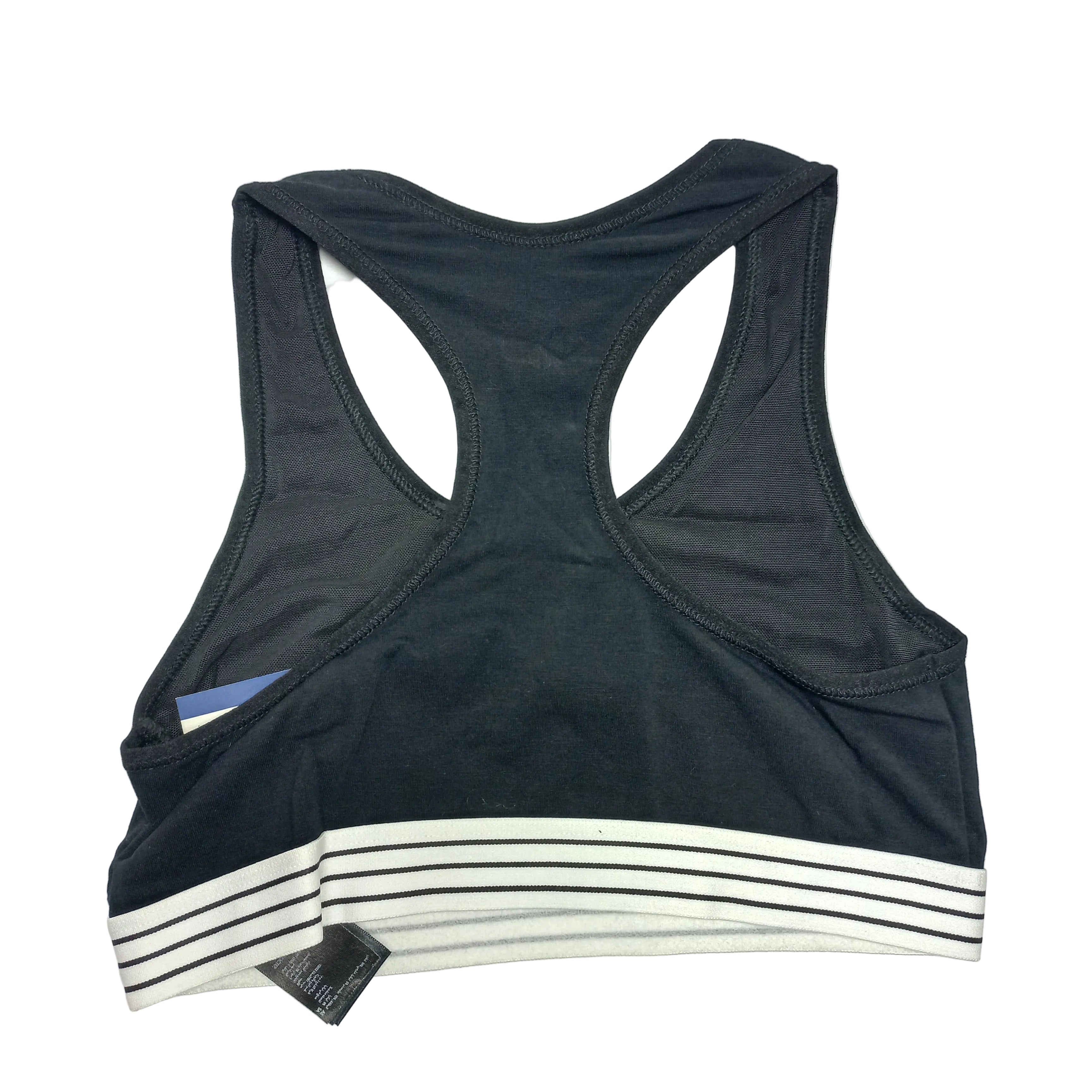 Adjustable strap detail on budget sports bra - MissClassy
