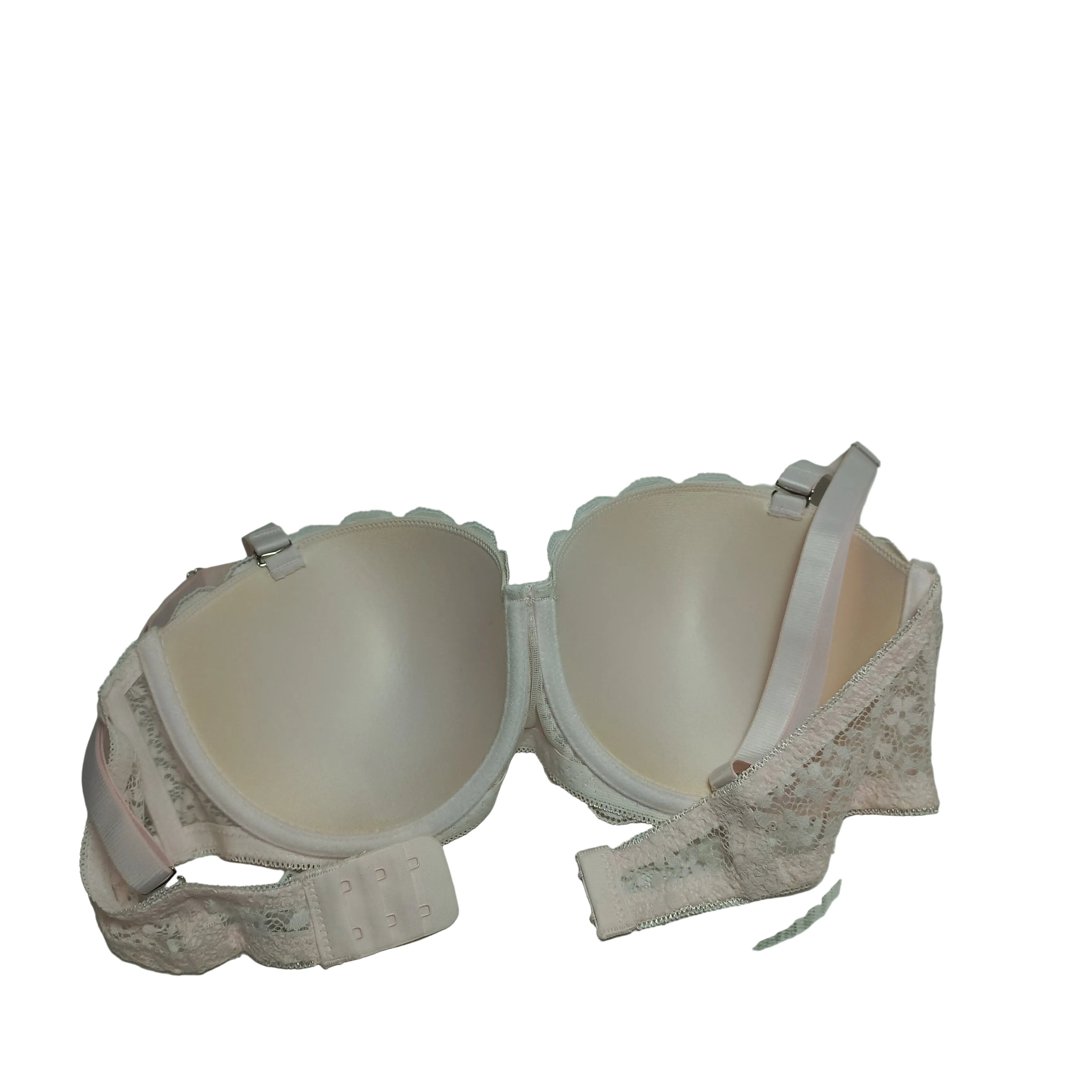 Back closure and adjustable band on Primark bra - MissClassy
