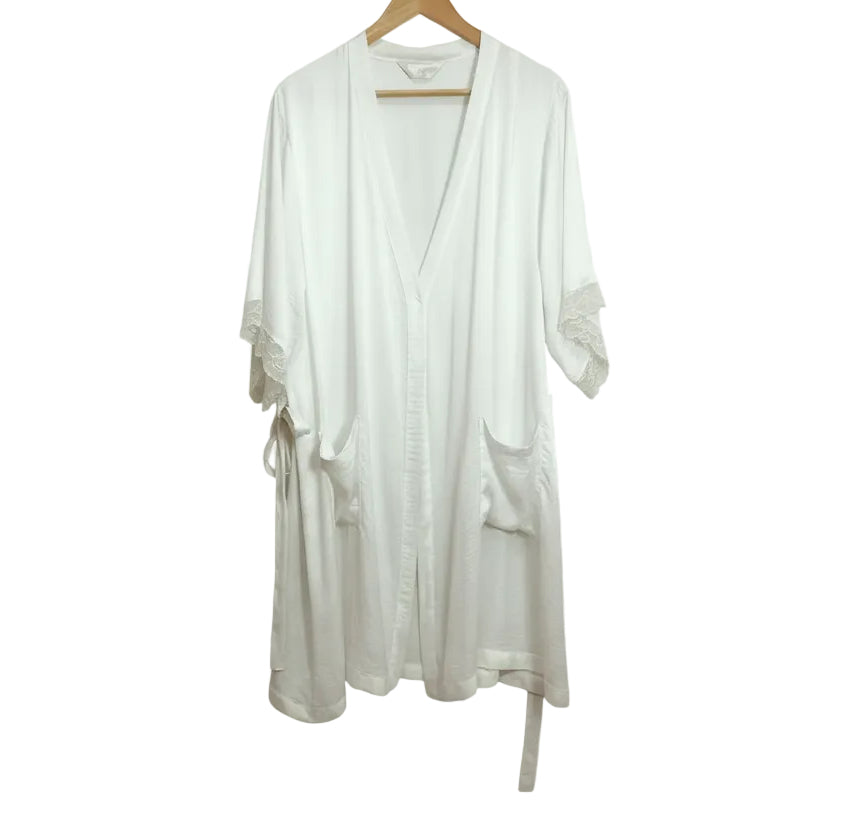 Primark bridal robe for women in white - MissClassy
