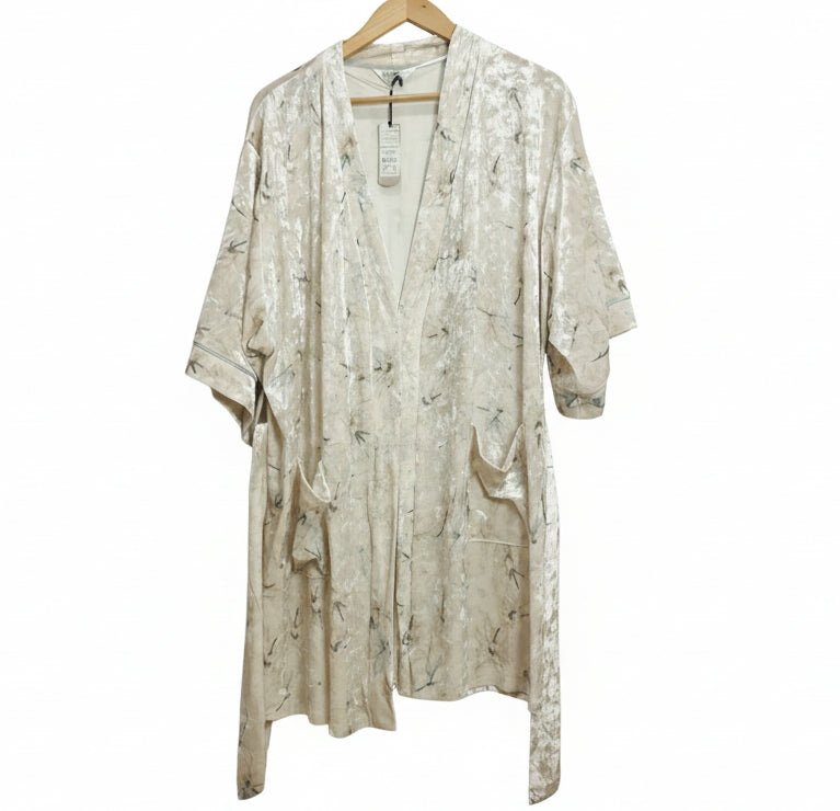 Primark velvet robe for women in white - MissClassy