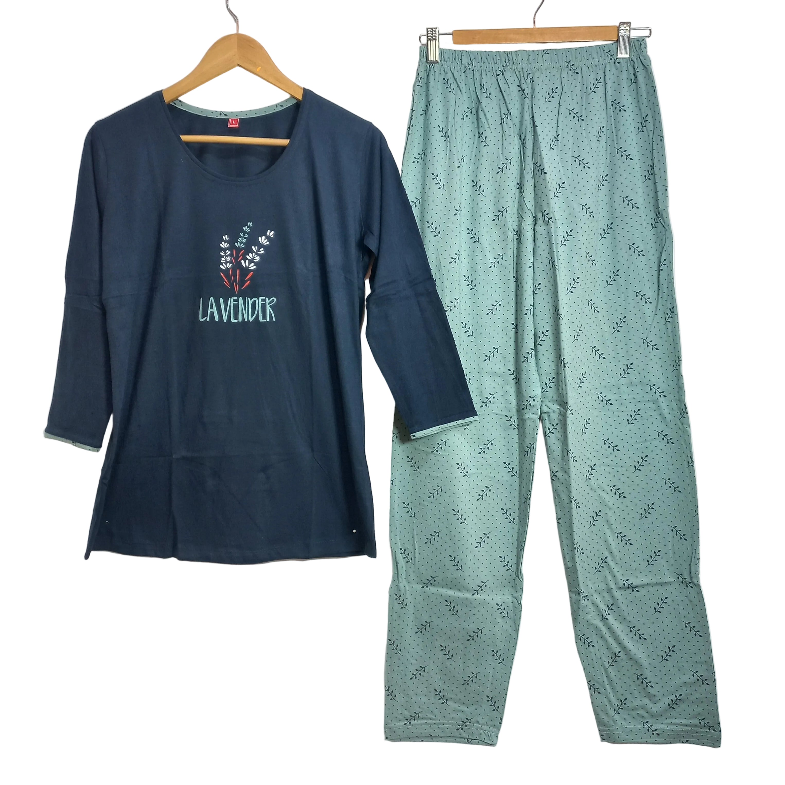 Relaxed sleepwear set for women
