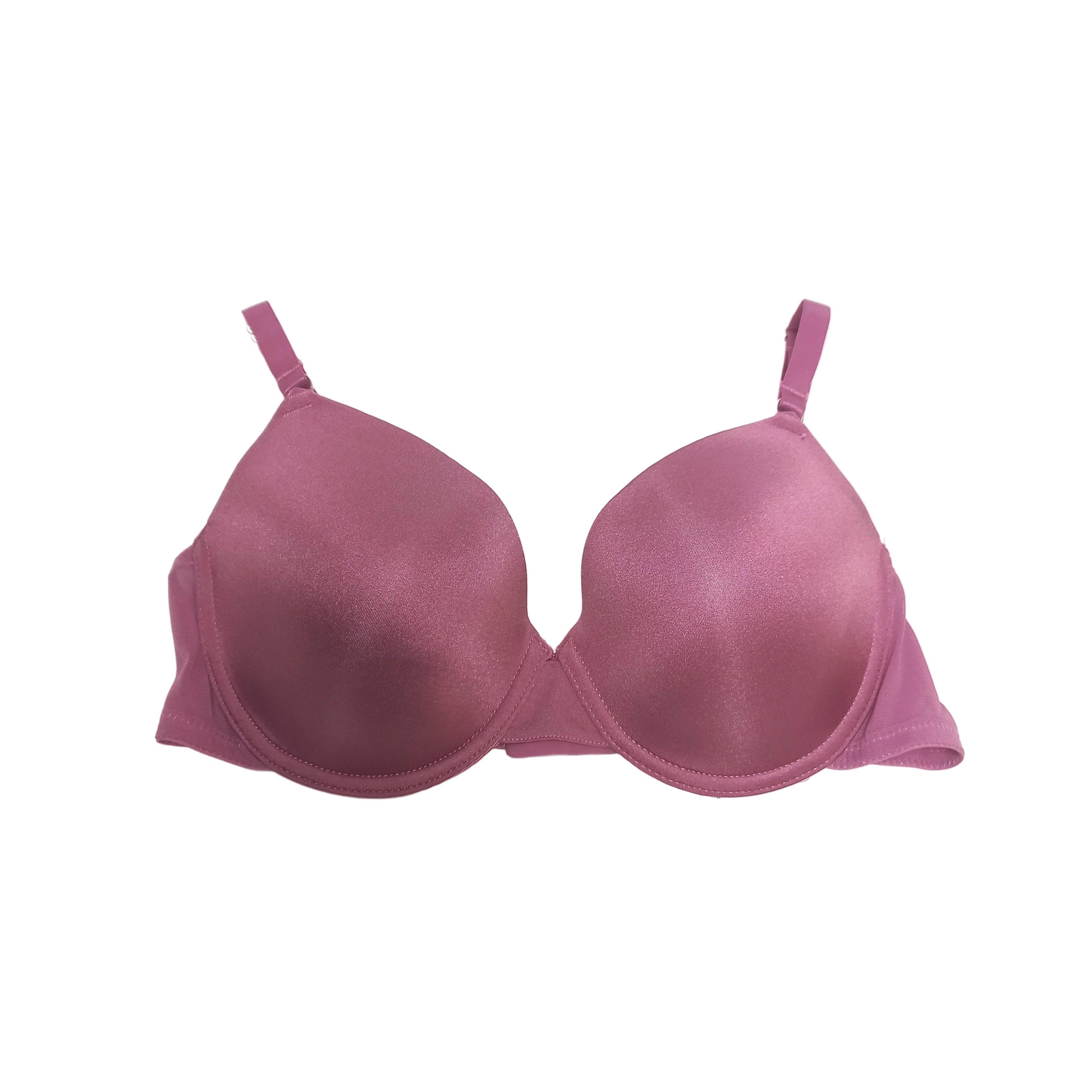 Seamless T shirt bra detail, lightweight fabric visible