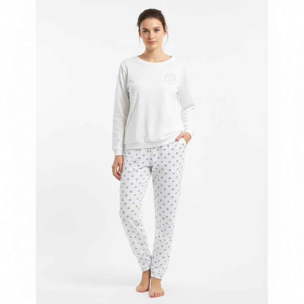 Women's sleepwear worn indoors

